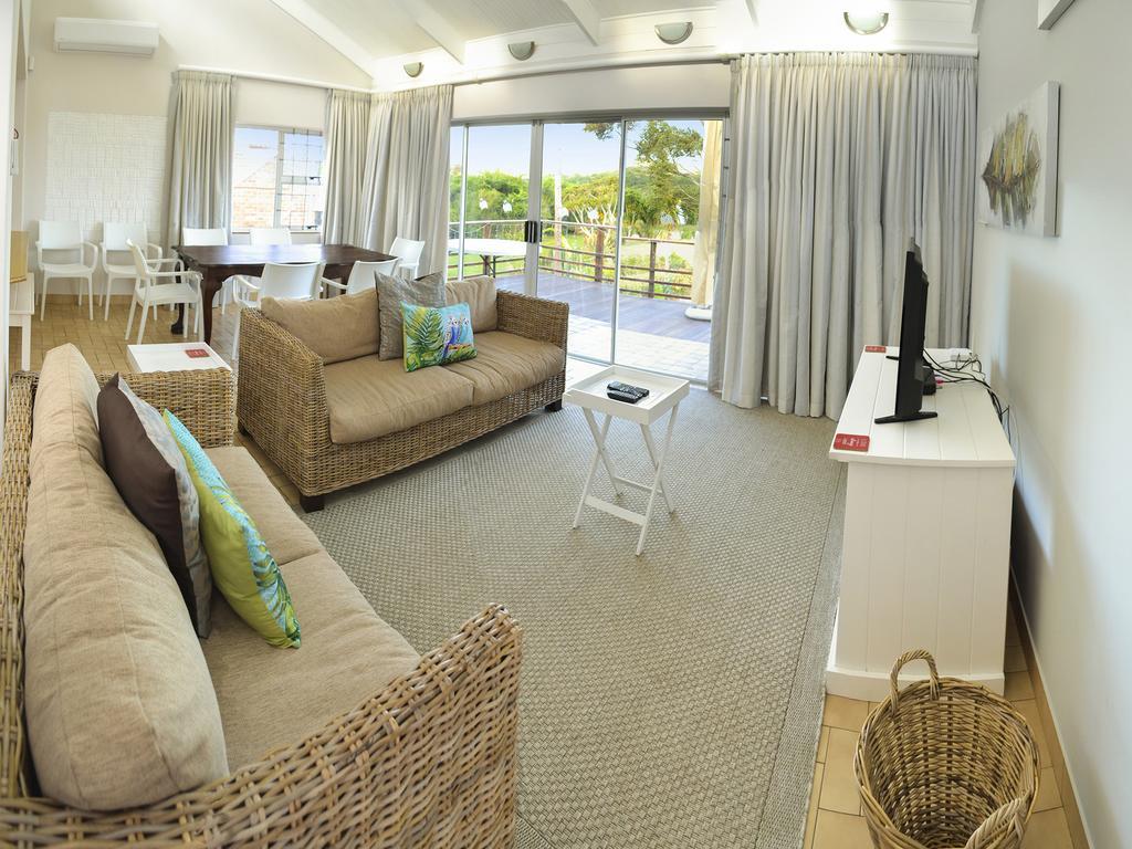 Addo River-View Lodge โคลเชสเตอร์ ภายนอก รูปภาพ